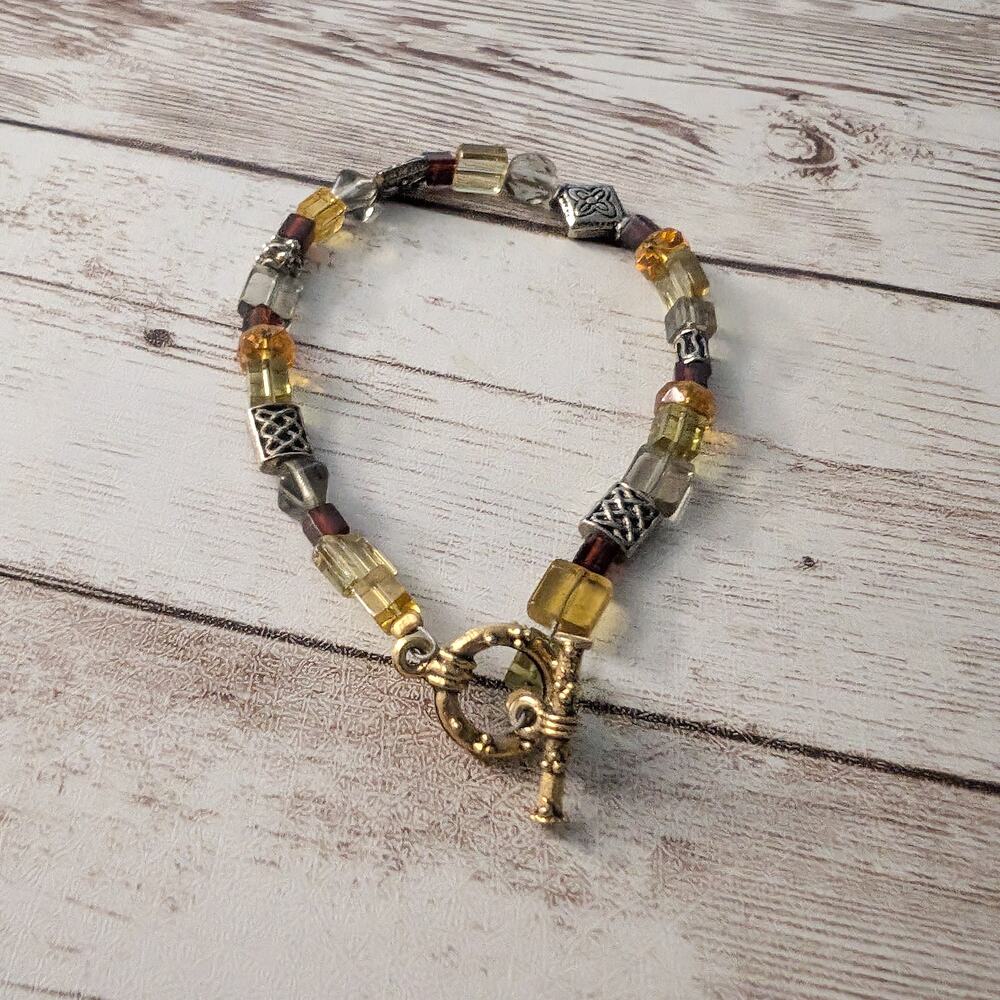 Beaded T Bar Clasp Bracelet